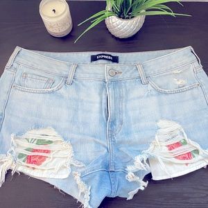 ON SALE TODAY $7.      Jean shorts